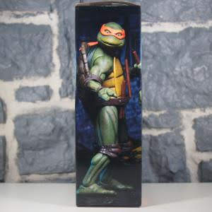 Figurine NECA Les Tortues Ninja - Michelangelo 18 cm (03)